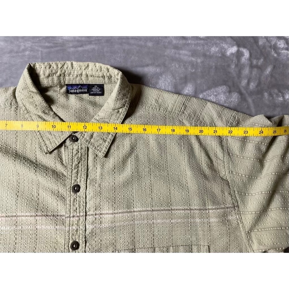Patagonia Mens XL Sage Green Textured Center Stripe Short Sleeve Button Shirt - Picture 6 of 8